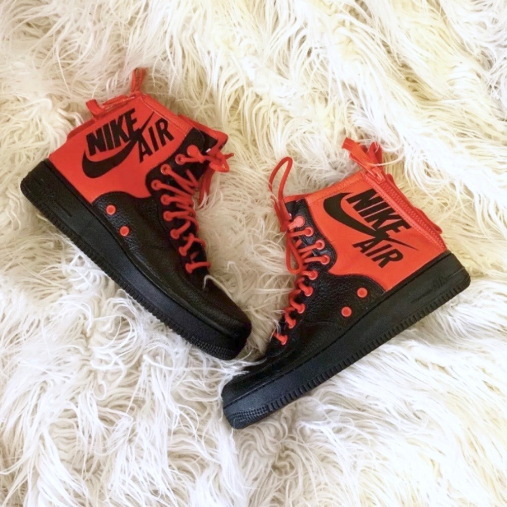 Nike AF1 Air Force One High Top ZIP Back Red Black